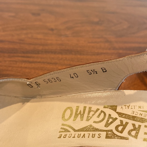 Vintage Salvatore Ferragamo Bussola Heels - Picture 5 of 9